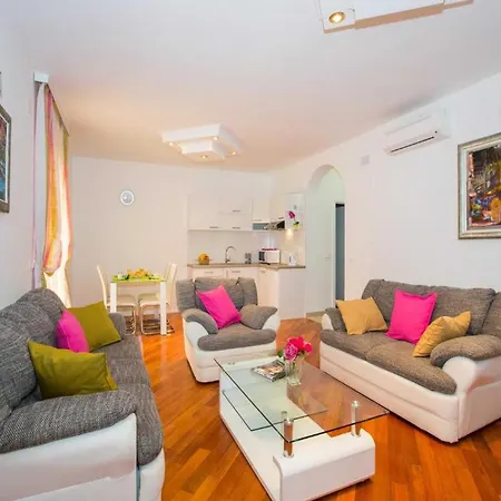 Lani Guest house